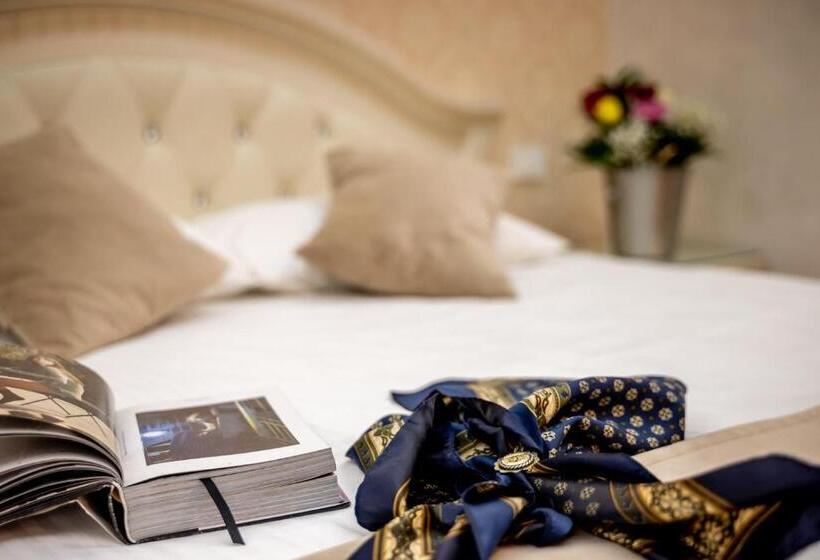 חדר סטנדרט, Carpentiere Arena