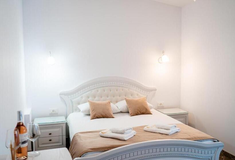 חדר סטנדרט, Carpentiere Arena