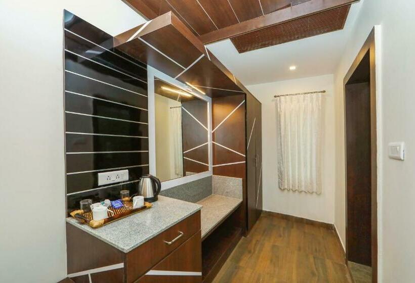 חדר סטנדרט, Cs Empire