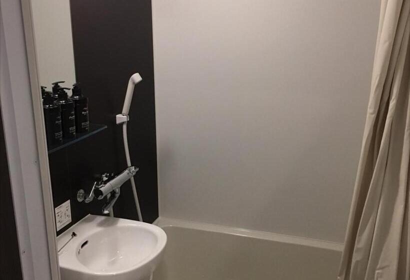 חדר משפחתי, Okinawa City