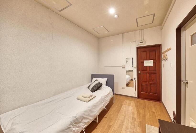 Quarto Estandar Individual, Okinawa City