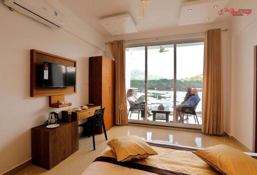 带大床的标准间, The Anchorage Athirapilly Resort