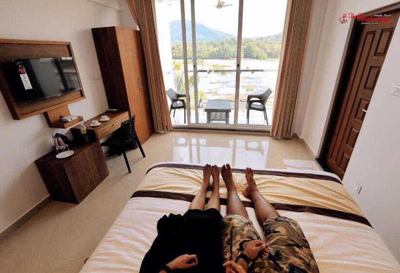 带大床的标准间, The Anchorage Athirapilly Resort