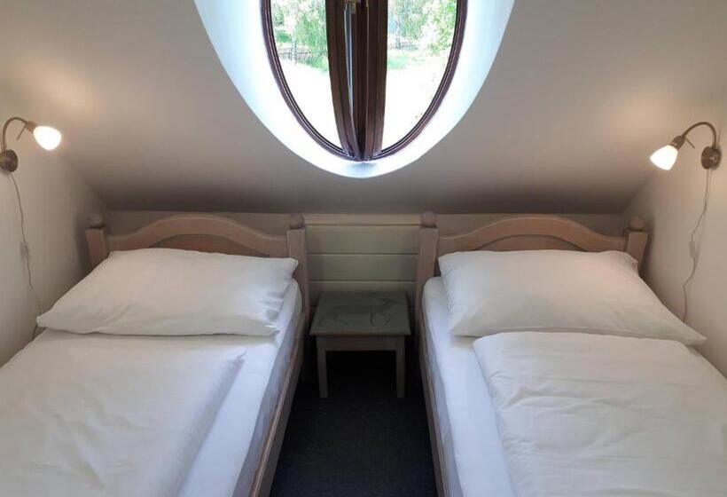 Семейный Номер, Wellness Hotel Zámeček