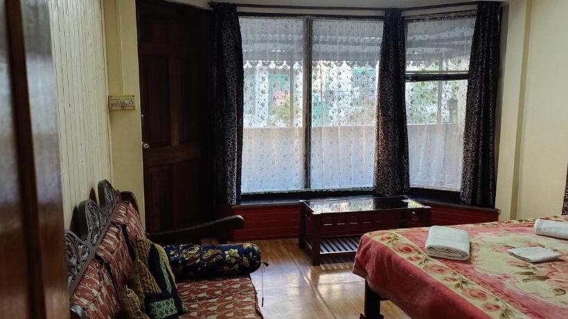 マウンテンビューファミリールーム, The River View Homestay