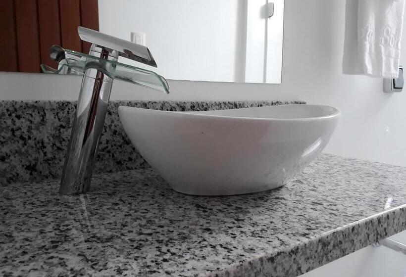 غرفة ديلوكس, Solaris