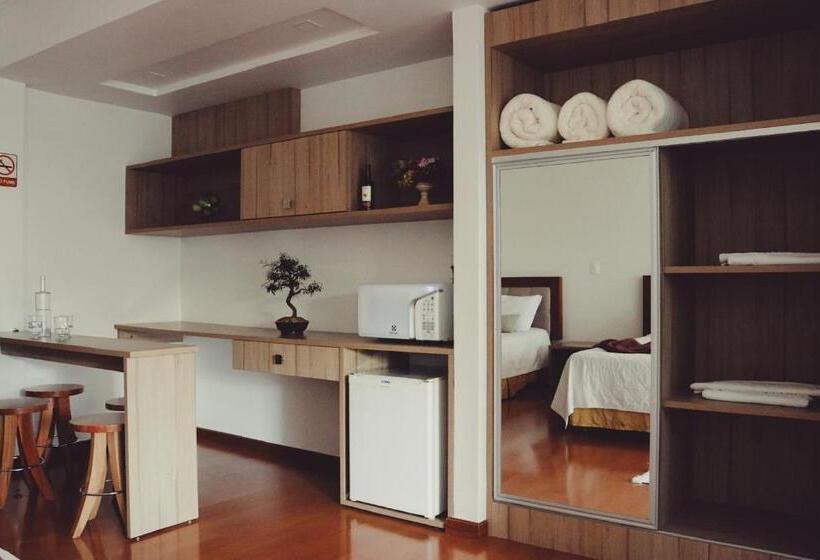 غرفة ديلوكس ثلاثية, Solaris