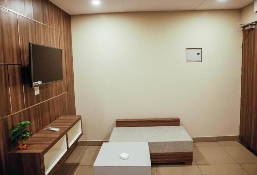 行政套房, U C Plaza