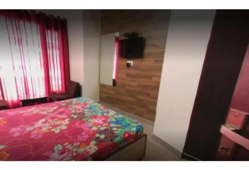 デラックスルーム, Wonderful Stay At The Mall Road