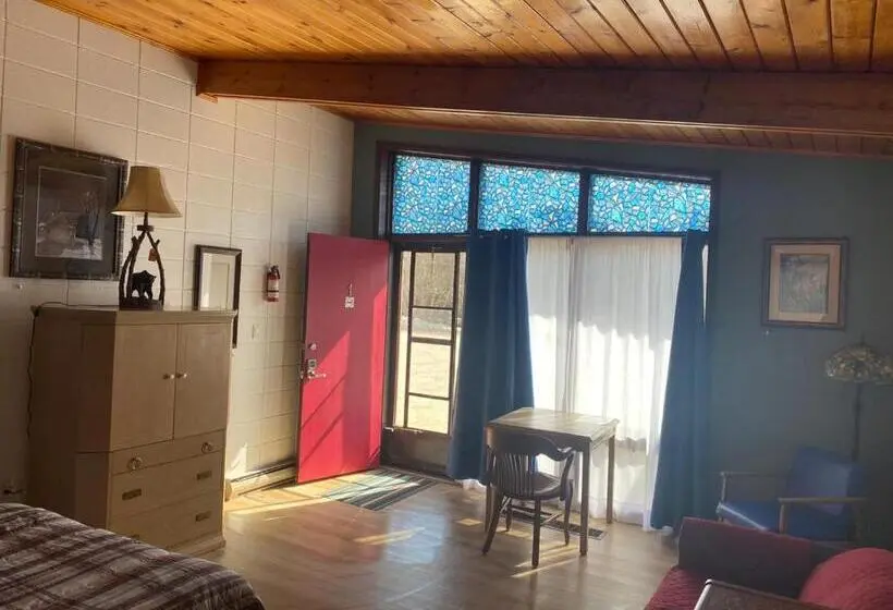 スーペリアールーム, Huron Sands Motel And Restaurant