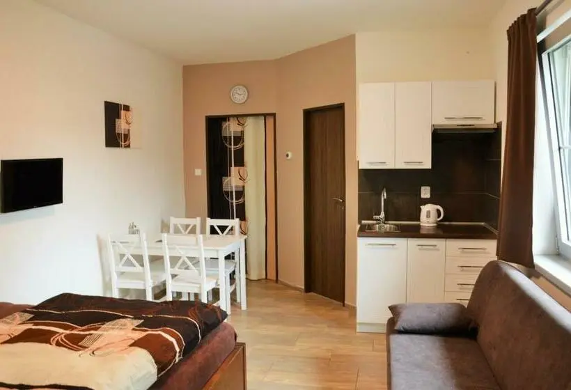 Quarto standart com varanda, Apartmány Polevsko