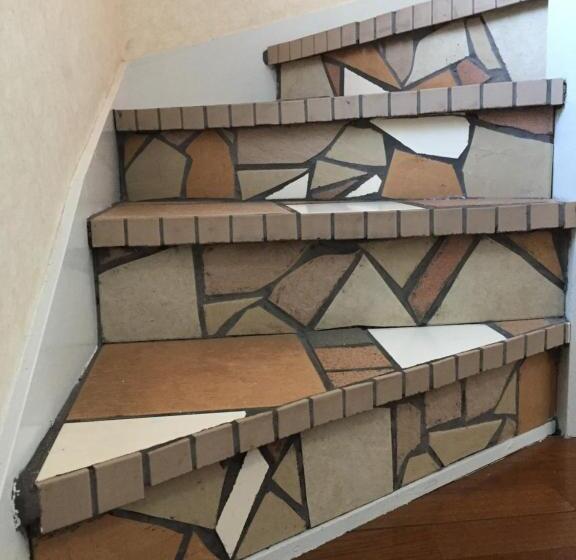 غرفة قياسية ثلاثية, Cozy Penguin House Bibai