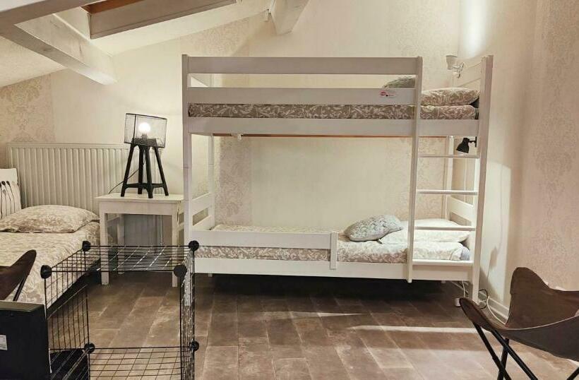 家庭间, Les Rêves D églantine Et D Augusta Chambres Et Gîtes