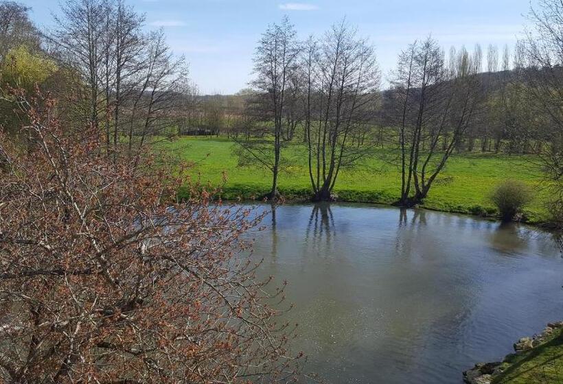 Номер Стандарт Вид на Сад, Moulin De Bacchus   Châteaux De La Loire