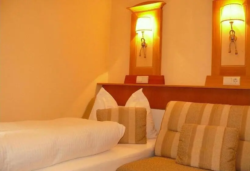 バルコニー付きシングルスタンダードルーム, Gasthof Pension Zur Klause