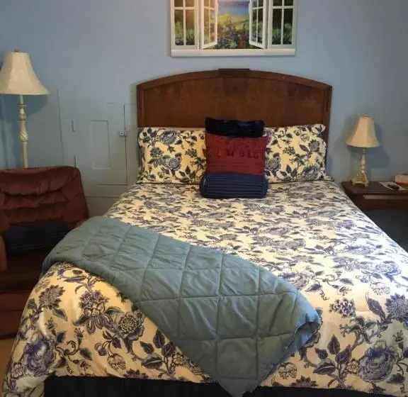 バスタブ付きスタンダードルーム, Glass Magnolia Bed & Breakfast