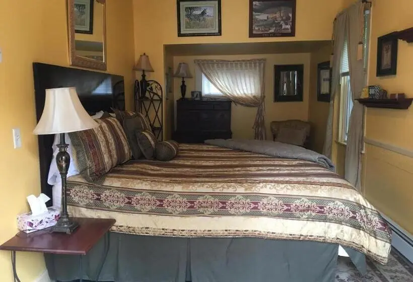 キングサイズベッドのデラックスルーム, Glass Magnolia Bed & Breakfast
