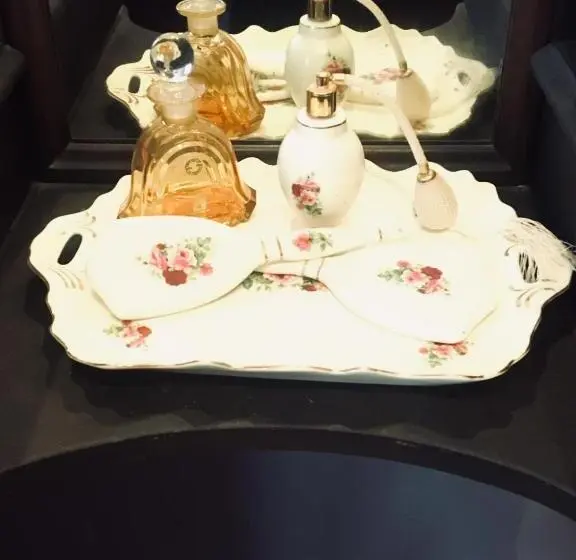 キングサイズベッドのデラックスルーム, Glass Magnolia Bed & Breakfast