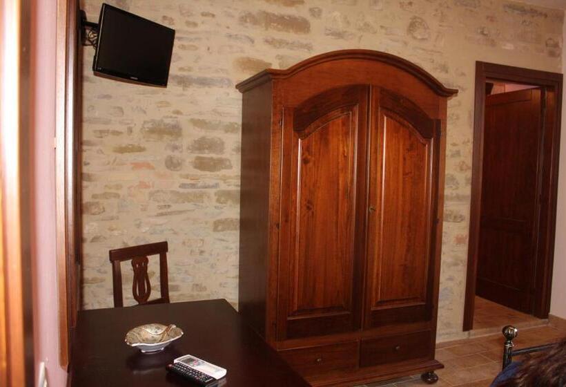 חדר סטנדרט מותאם לאדם עם מוגבלויות, Agriturismo Borgo Umbro