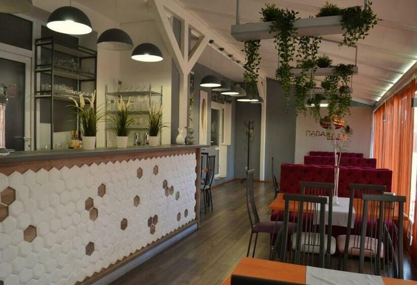 اتاق استاندارد, Perlyna Ars