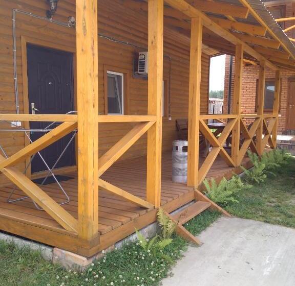 سوییت خانوادگی, Pryvatna Sadyba Tviy Kut