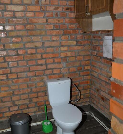 חדר משפחתי, Pryvatna Sadyba Tviy Kut