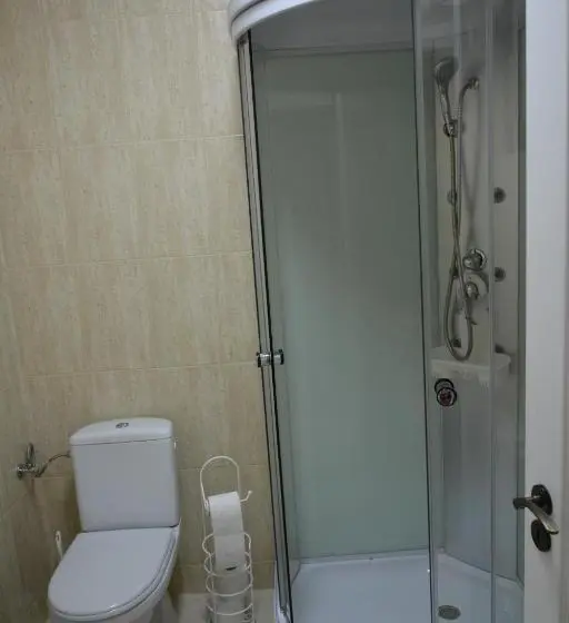 اتاق استاندارد سه نفره, Casa Alin