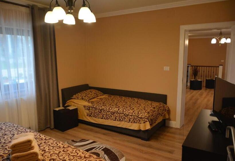 Номер Стандарт Трехместный, Casa Alin