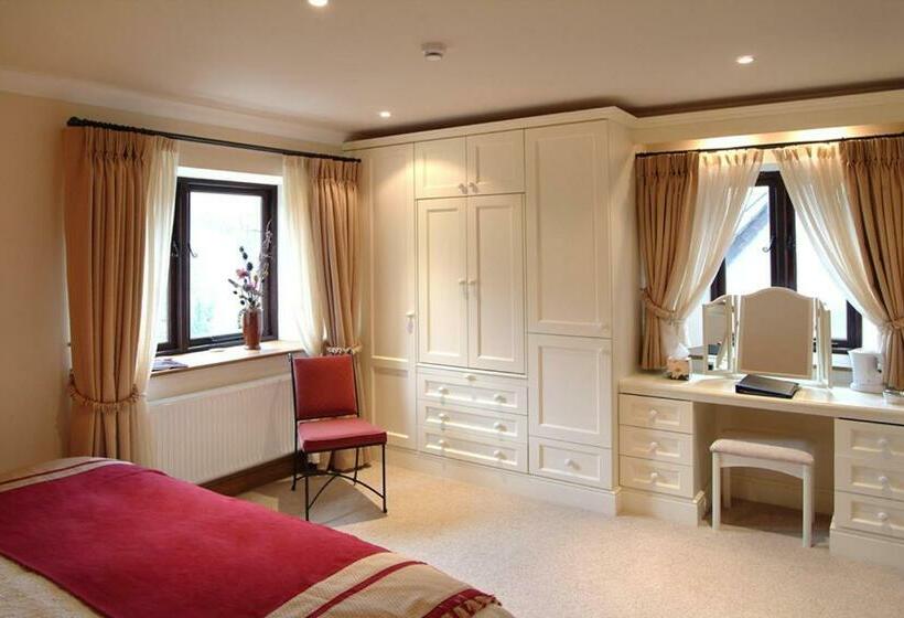 غرفة قياسية, Tarr Farm Inn