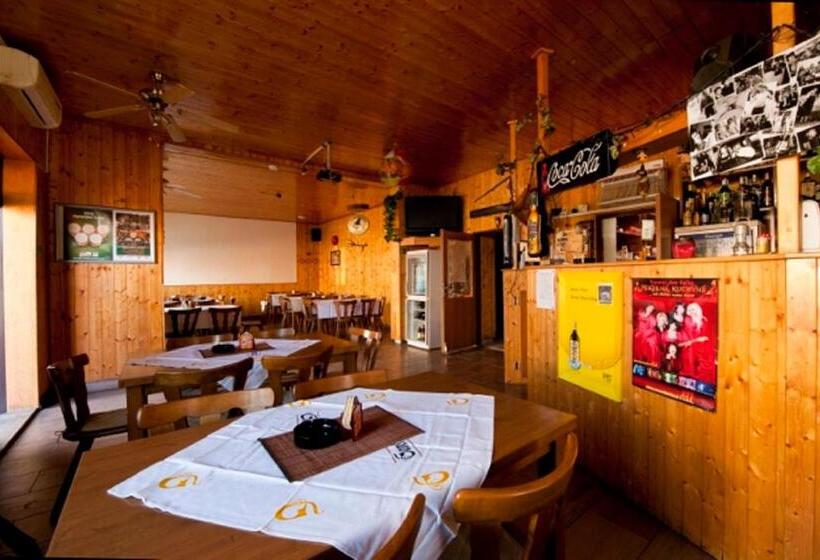 패밀리 룸 공용 욕실, U Nádraží Lanžhot