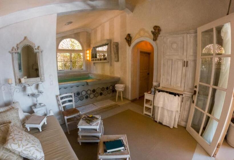 סוויטה, Villa Caprichosa Boutique Hotels