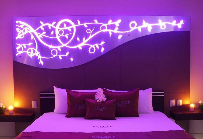 デラックススイート, Auto Hotel Deluxe