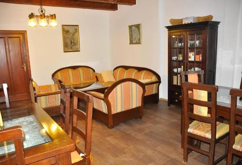 اتاق کلاس بیزنس, Alegria