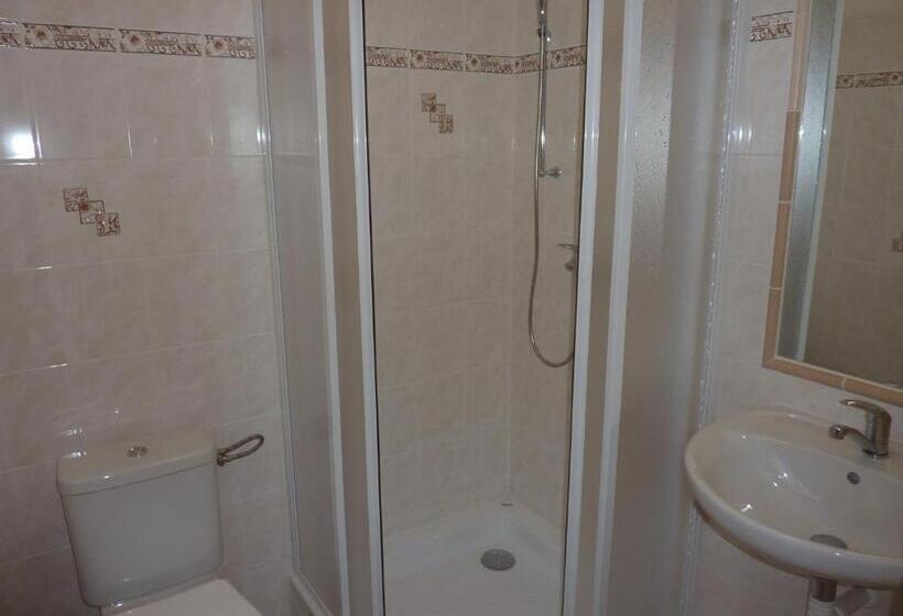 اتاق استاندارد سه نفره, Penzion Lipina