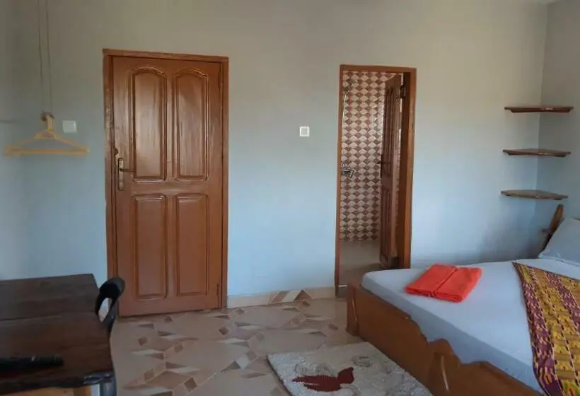 Suite Kingsize Bett, Afiki