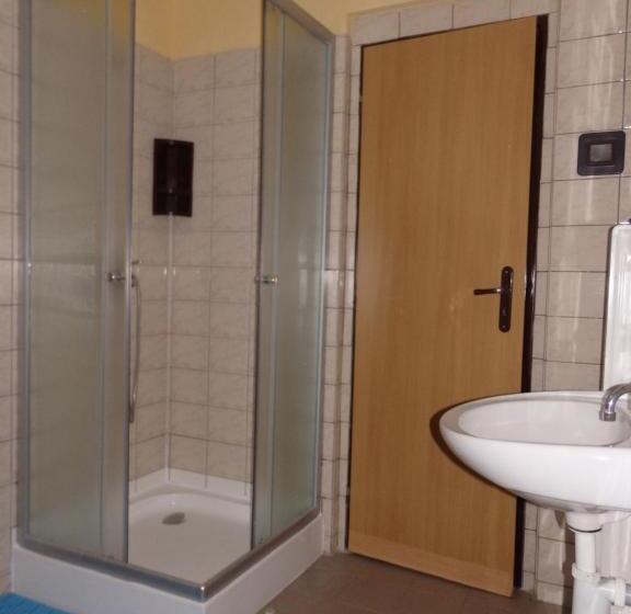 Номер Стандарт Совместная Ванная, Ubytovanie Erika