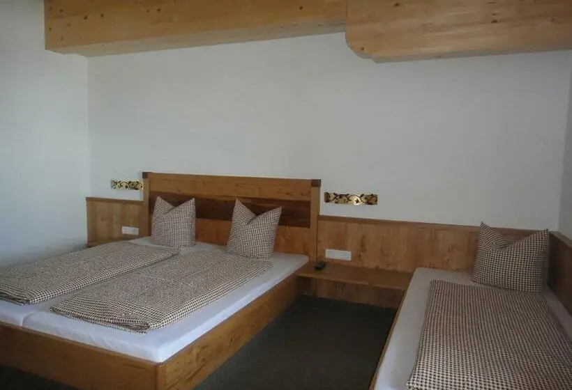 スタンダード４人部屋, Berggasthof Schatzbergalm