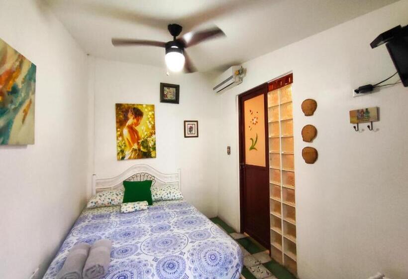 이코노미 룸, Las Catalinas Anton Panama