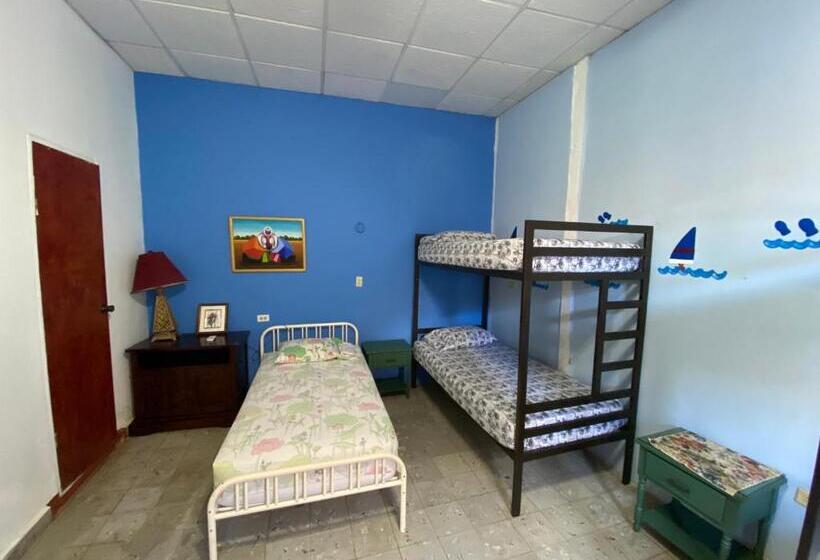 패밀리 룸, Las Catalinas Anton Panama