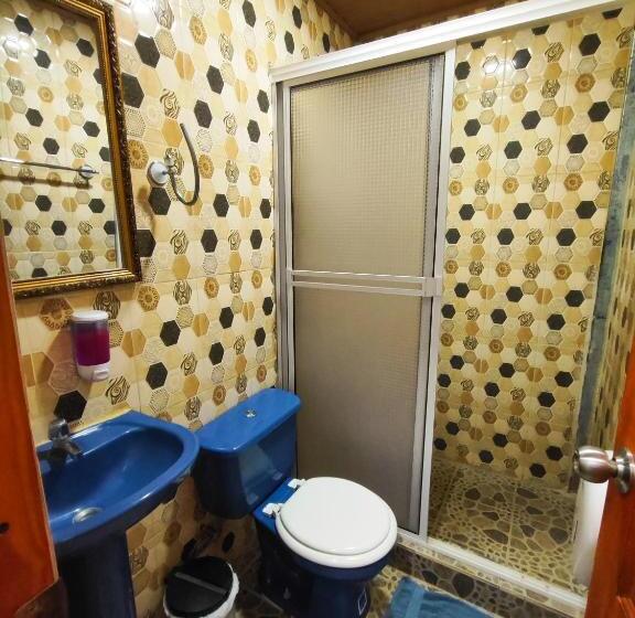 이코노미 룸, Las Catalinas Anton Panama