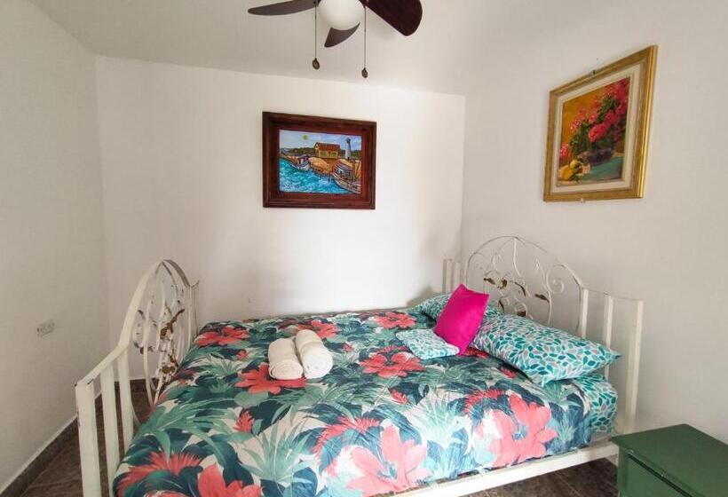 패밀리 룸, Las Catalinas Anton Panama