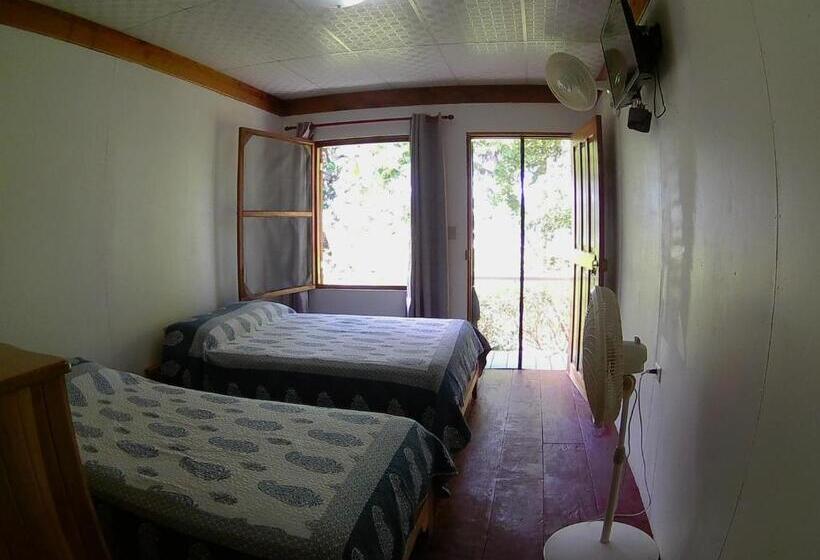 标准三人间, Hospedaje Yarisnori