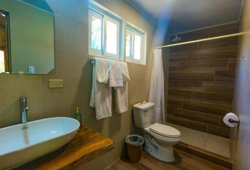 舒适三人间, Hospedaje Yarisnori