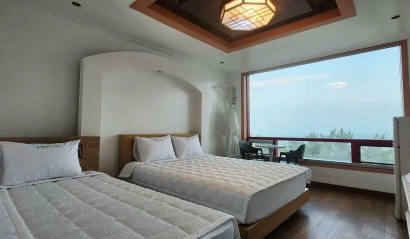 スタンダードルーム, Namhae Beach
