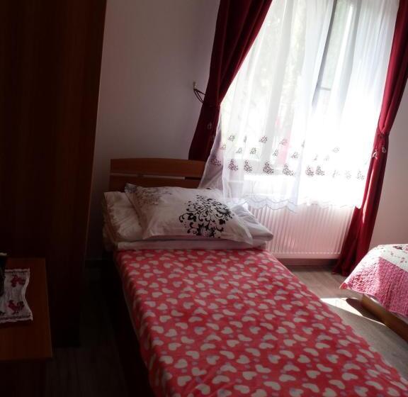 Номер Стандарт Трехместный, Pensiunea Eden