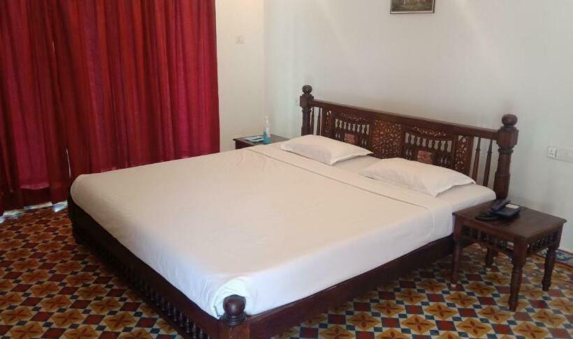 デラックスルーム, Thappa Gardens Resort