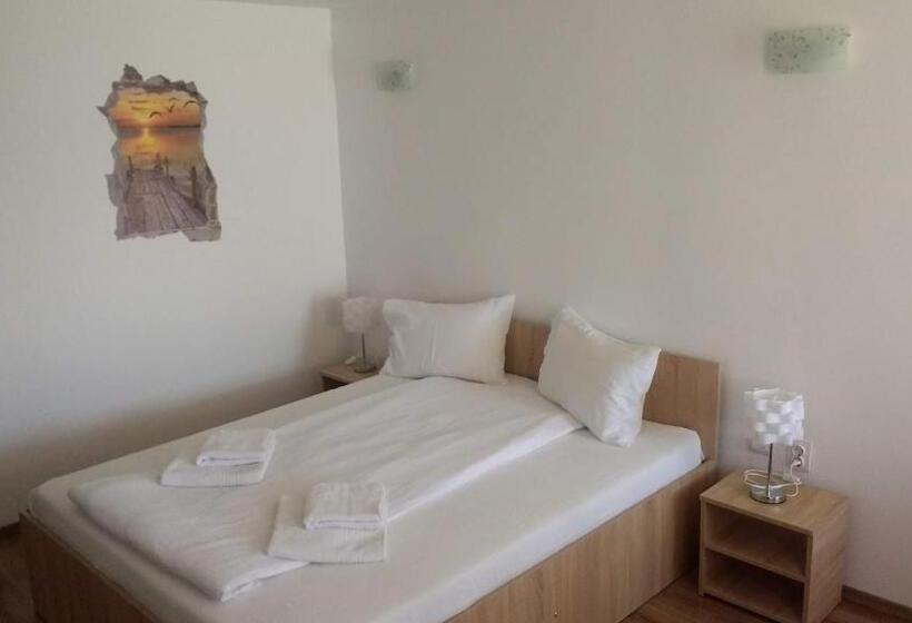 컴포트 트리플 룸, Casa Victoria