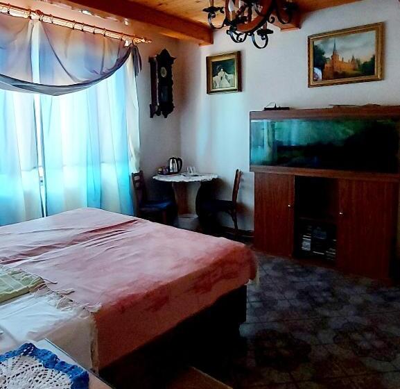 标准四人间共用浴室, Guest House Marketti