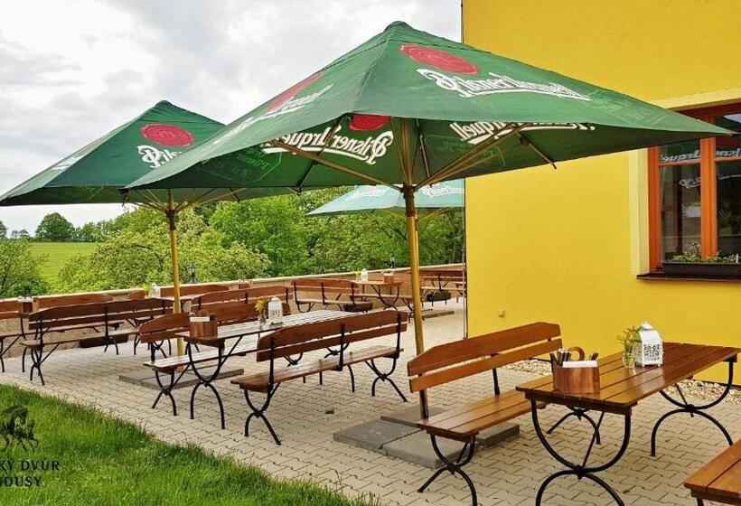 가든 전망 스위트, Zámecký Dvůr černousy