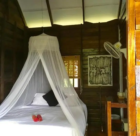 Perhehuone Puutarhanäkymä, Oon Lee Bungalows